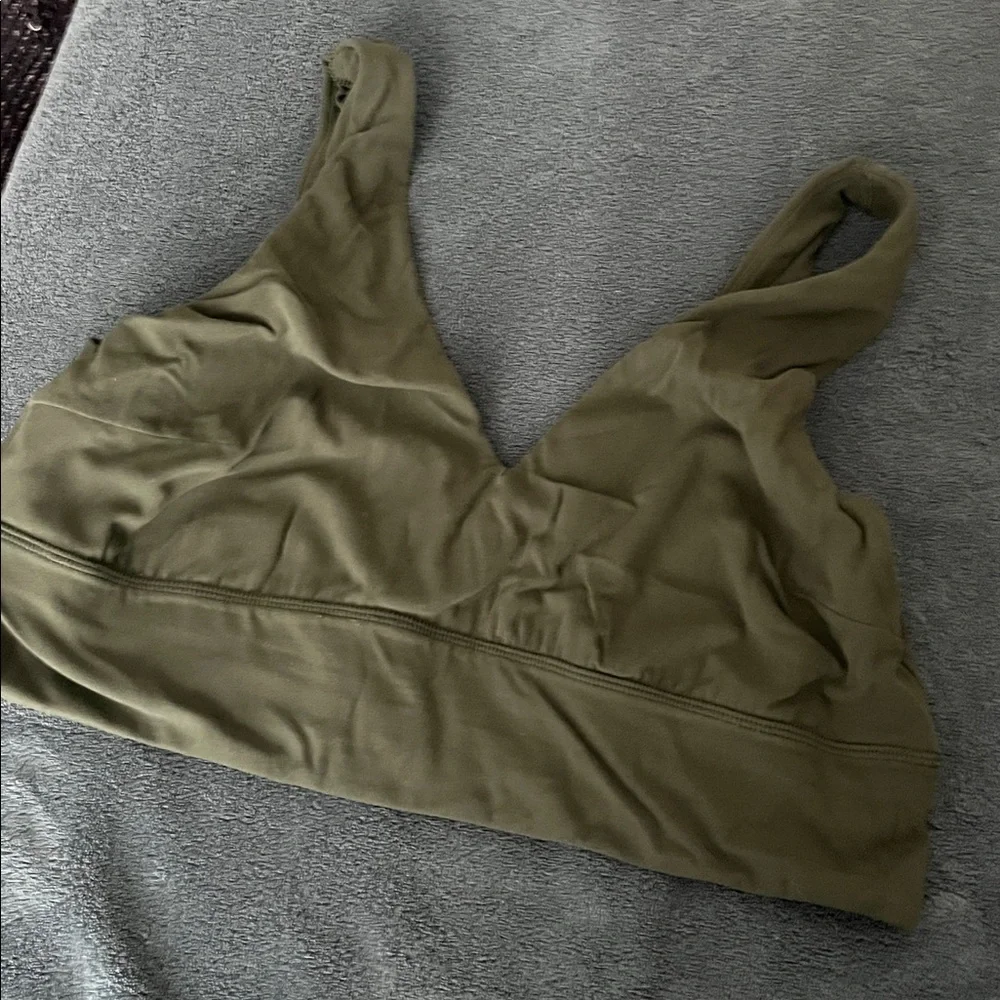 Lululemon Align V neck sports bra size 14 (4 of them!) - Picture 5 of 9